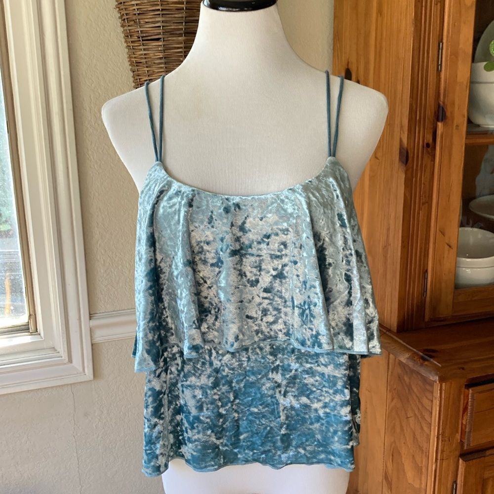 New Romeo & Juliet Couture Aqua Crush Velvet Top Size Large
